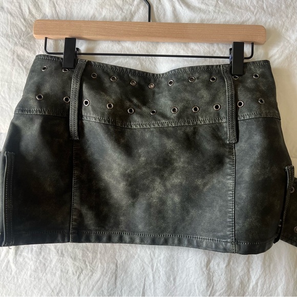 micro skirt - Picture 4 of 7